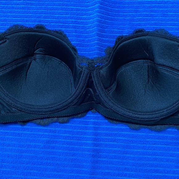 34D Leonisa Strapless Bra - Picture 3 of 7
